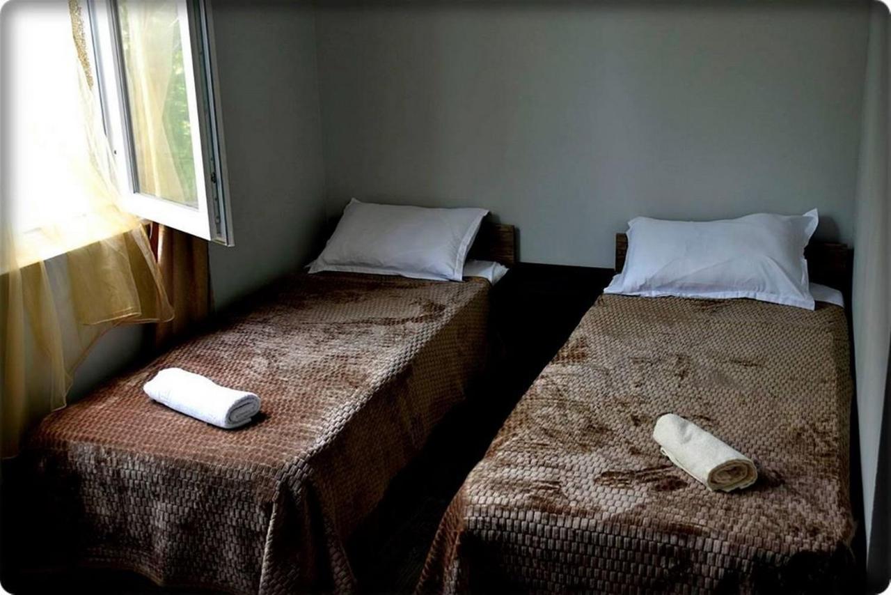 Guest House Qedi ジワリ  エクステリア 写真